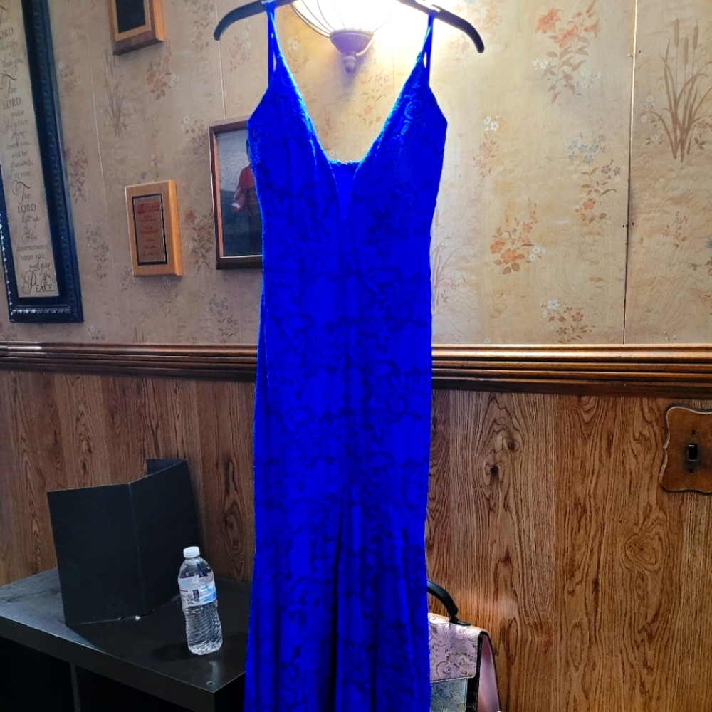 Fitted RoyL blue dress